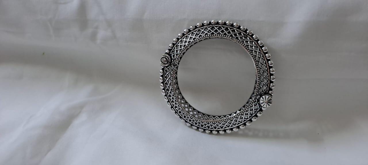 Silver oxidised bracelet/kada