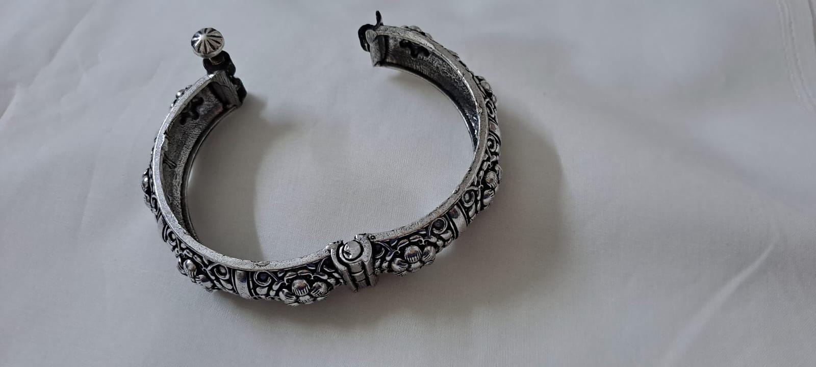 Silver oxidised bracelet/kada
