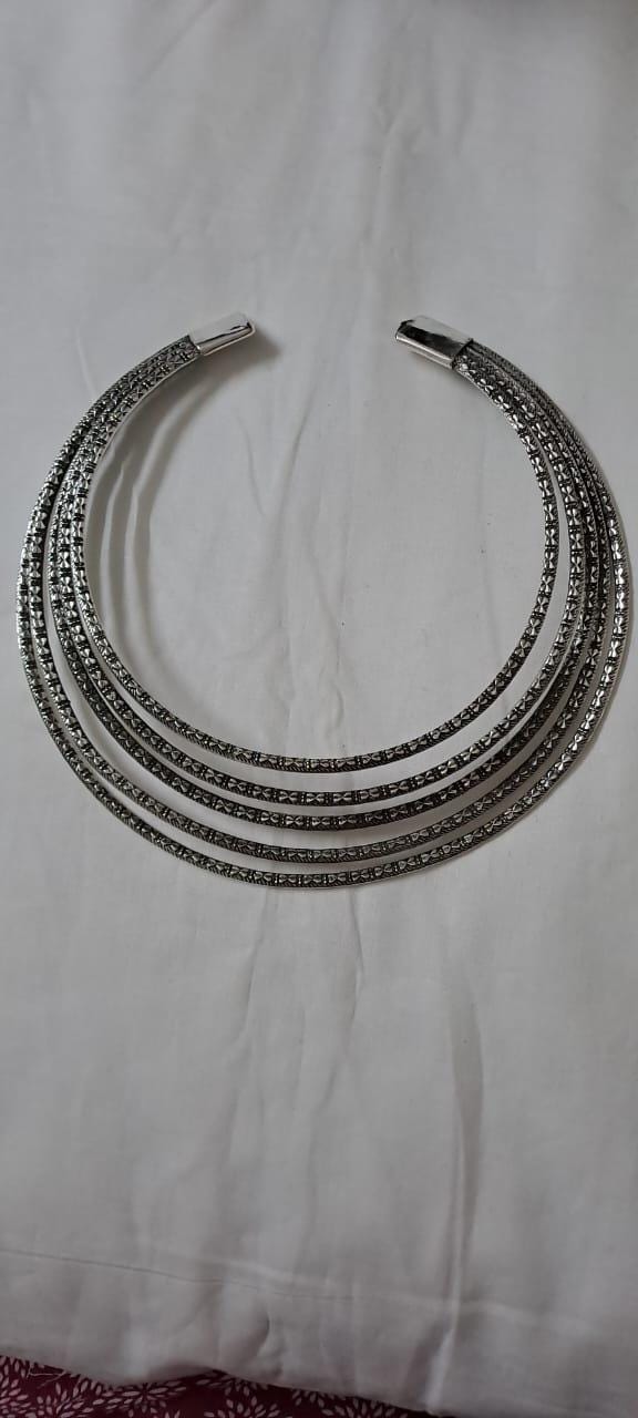 Exclusive multi layered  wired silver oxidised neckband