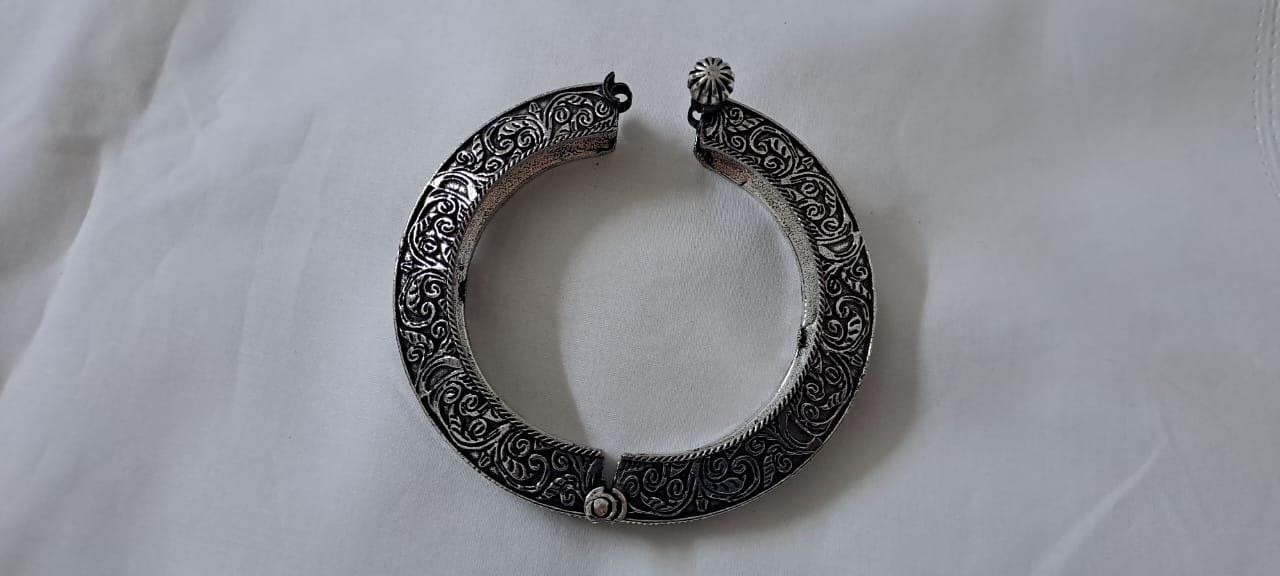 Silver oxidised bracelet/kada