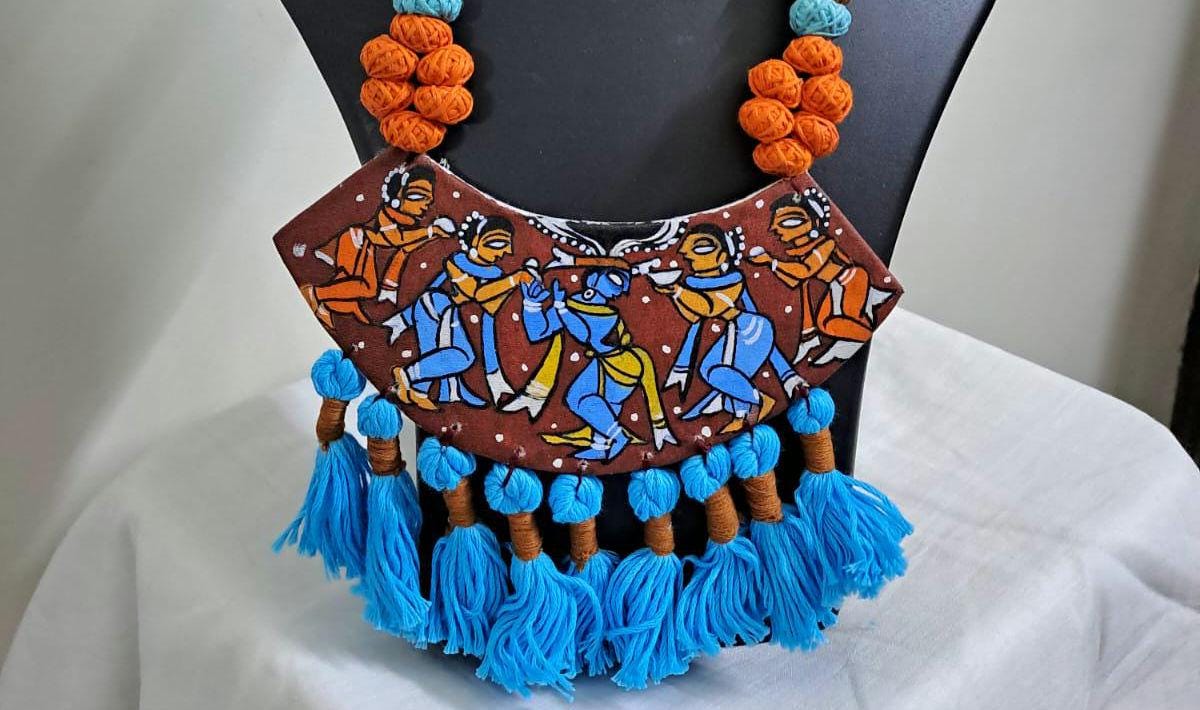 Handpainted fabric jewellery set with matching earrings
