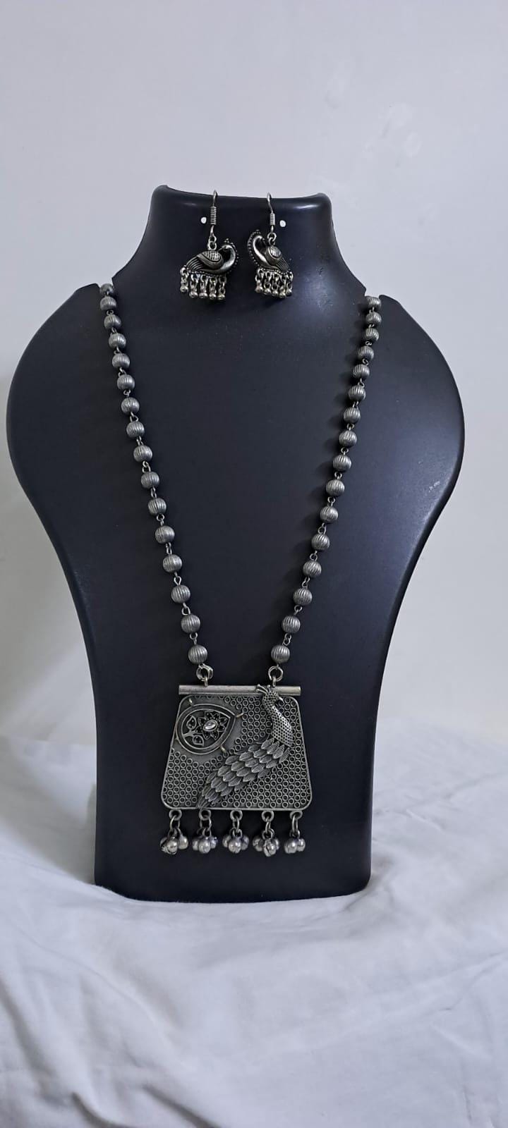 Exclusive light weight silver oxidised set.