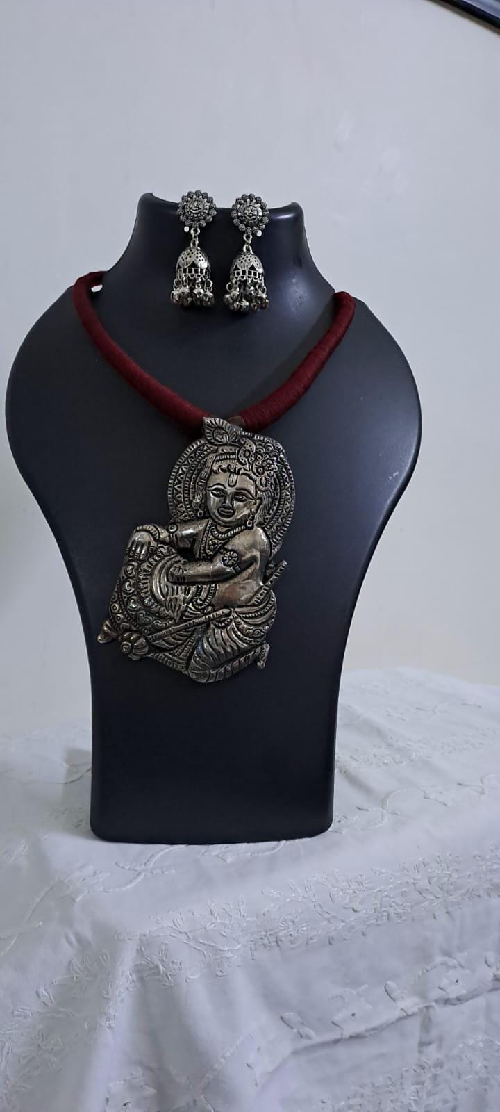 Maroon thread necklace with silver oxidised krishna pendant
