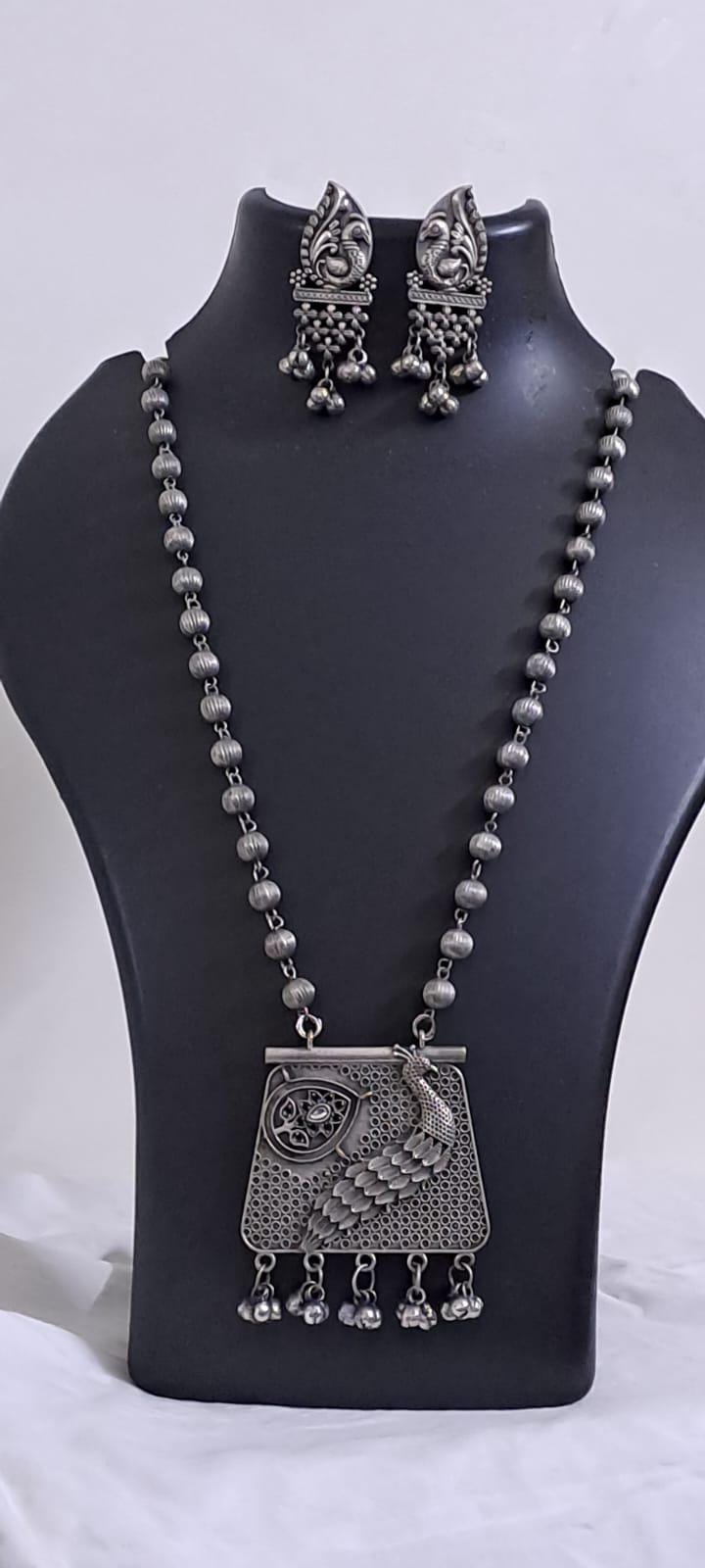 Exclusive light weight silver oxidised set.