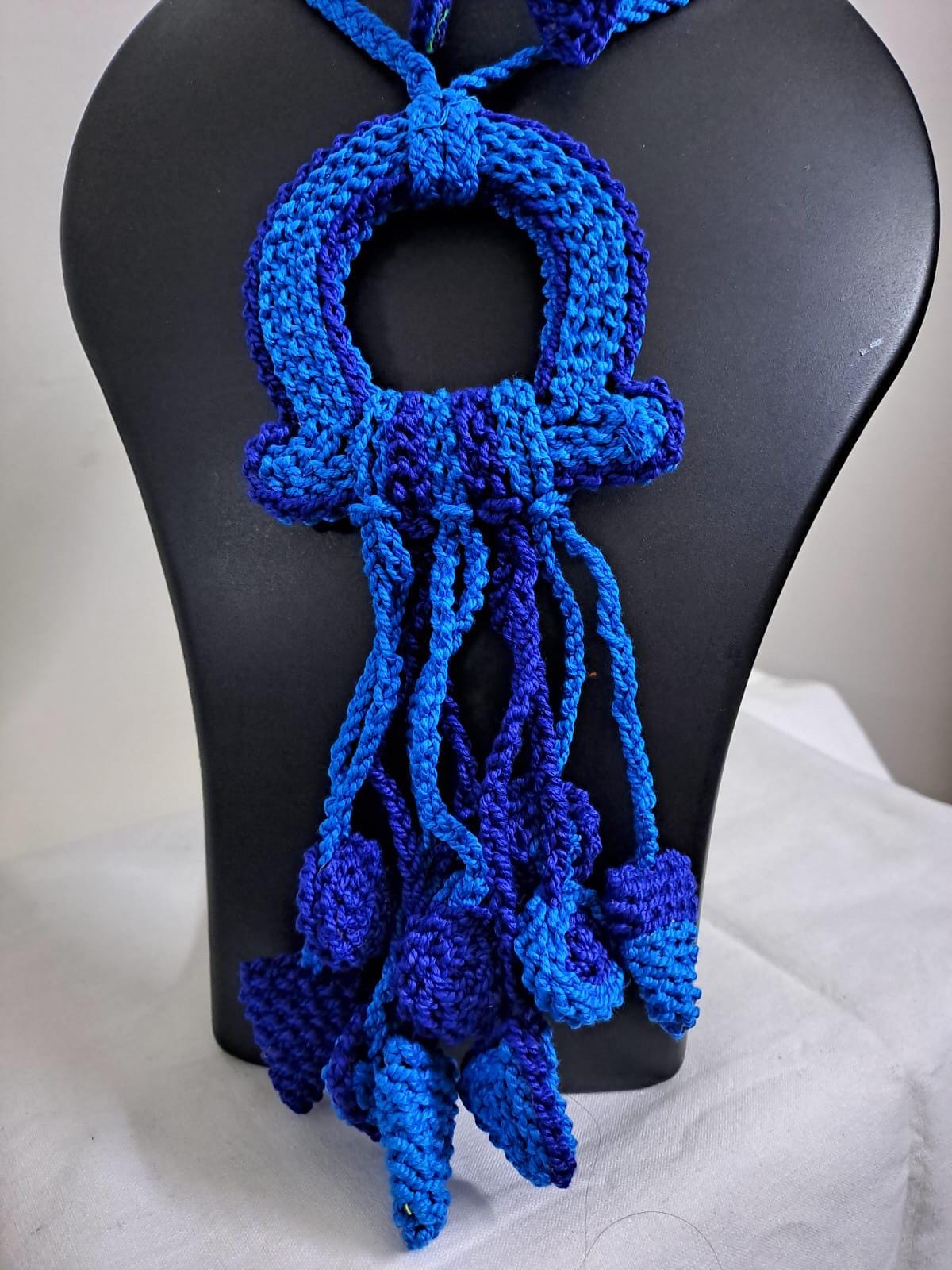 Crochet thread necklace set with fringes and matching earrings