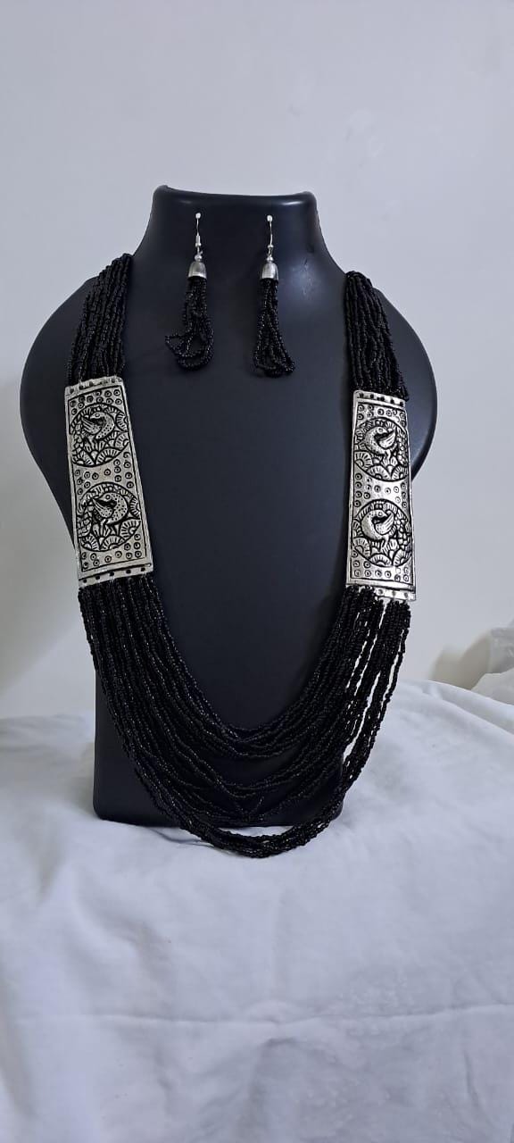 Exclusive silver oxidised set with layers of black seed beads n matching earrings