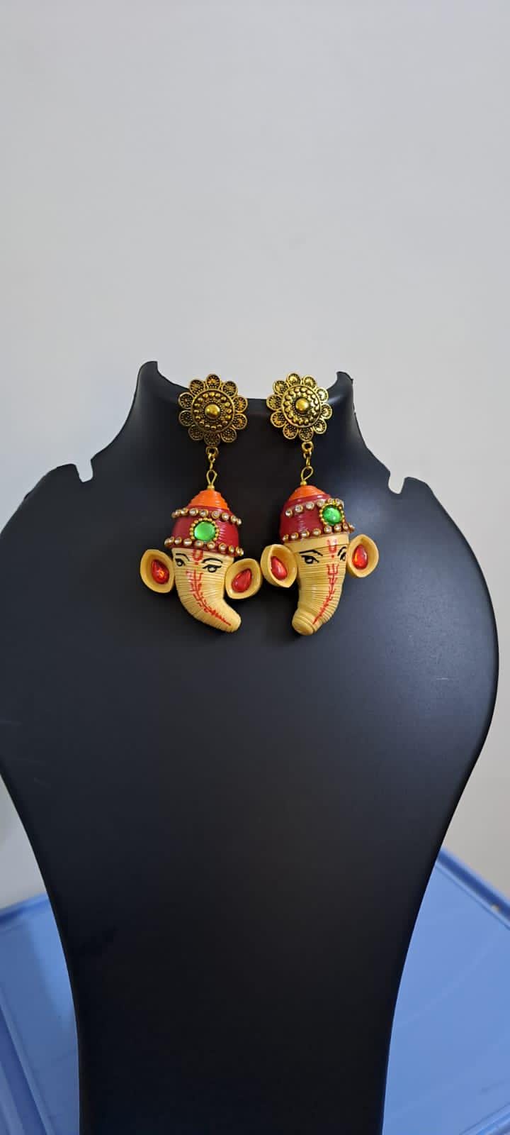 Paper quilling Ganesha earrings