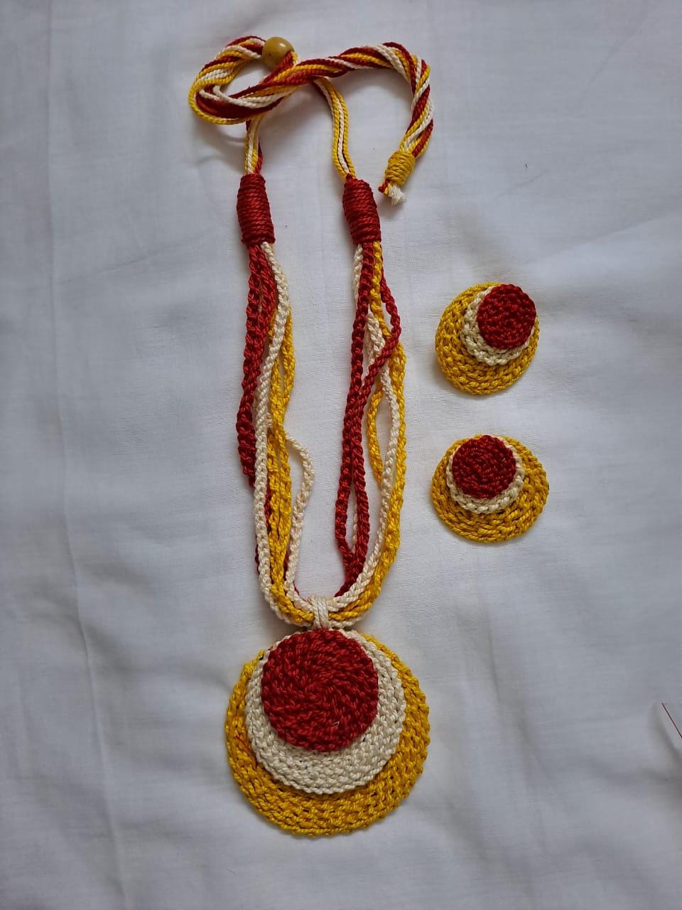 Handmade crochet jewellery set with matching earrings