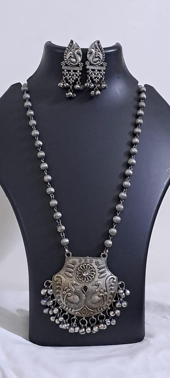 Exclusive light weight silver oxidised set.