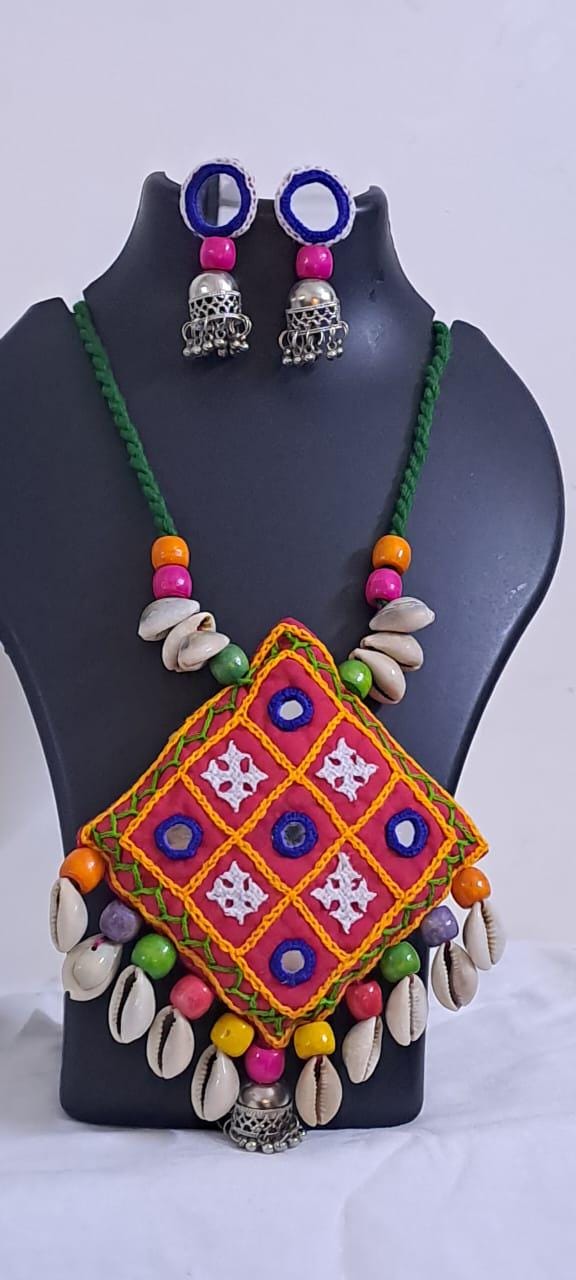 Hand embroidered Kutch Pattern fabric necklace set with matching earrings