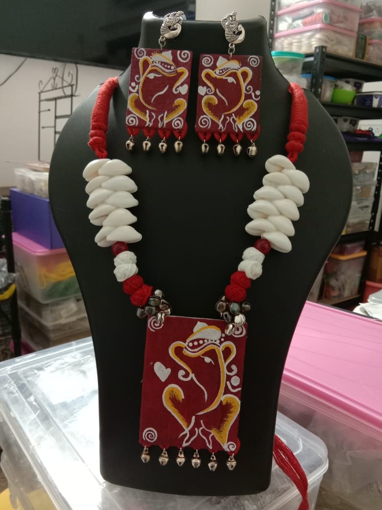 Hand painted Ganesha Jewellery Set