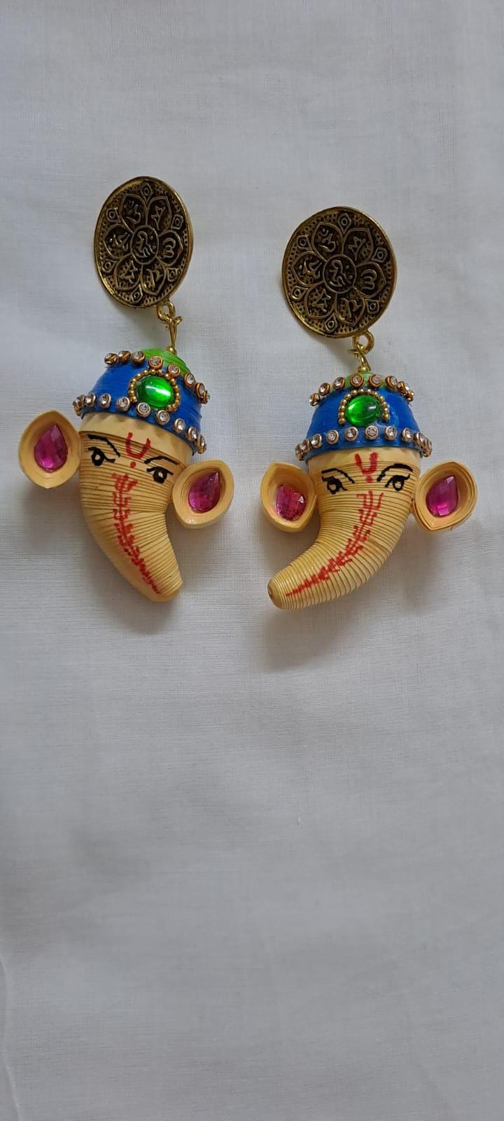 Paper quilling Ganesha earrings