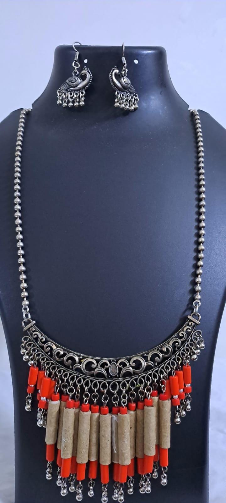 Silver oxidised pendant necklace set with paper beads fringes