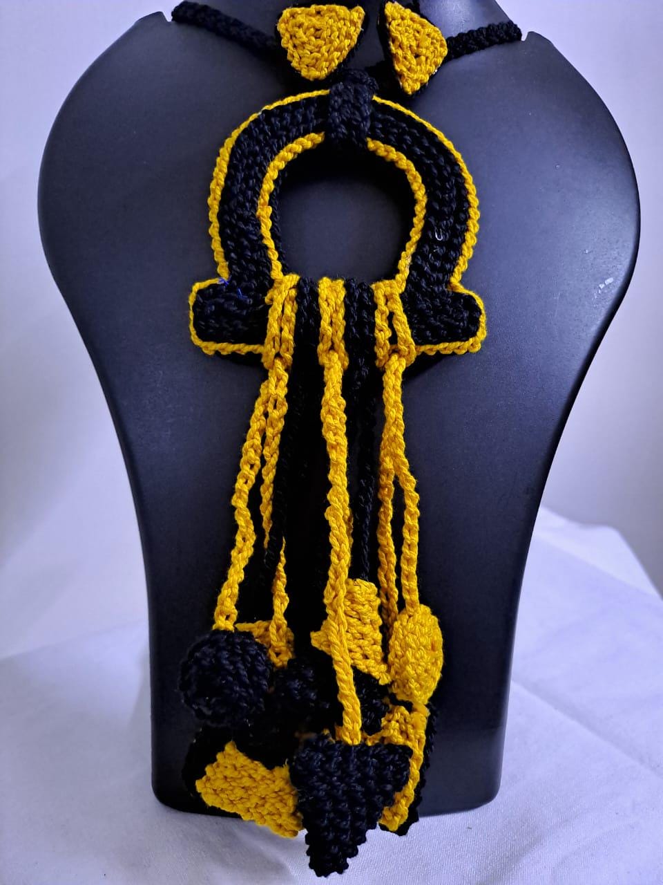Crochet thread necklace set with fringes and matching earrings