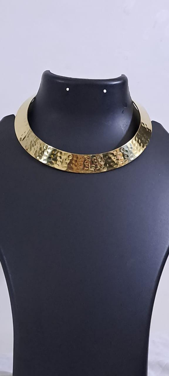 Exclusive golden neckband