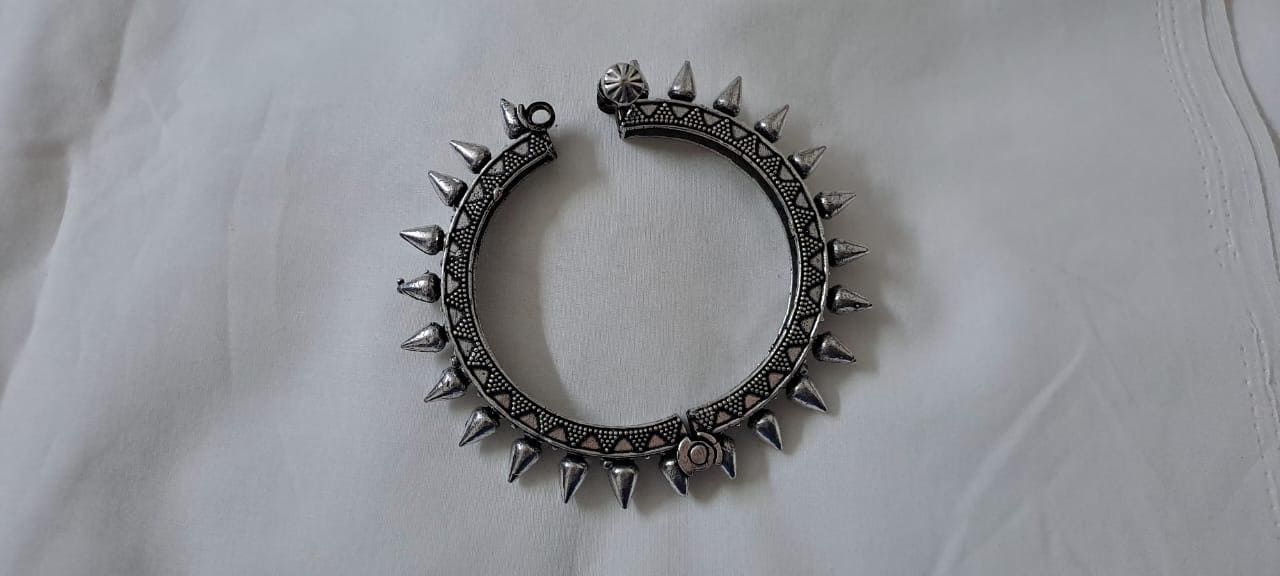 Silver oxidised bracelet/kada