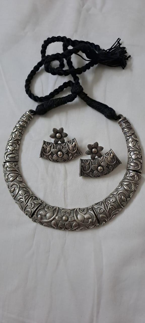 Exclusive silver oxidised hasuli set with matching earrings n bracelet