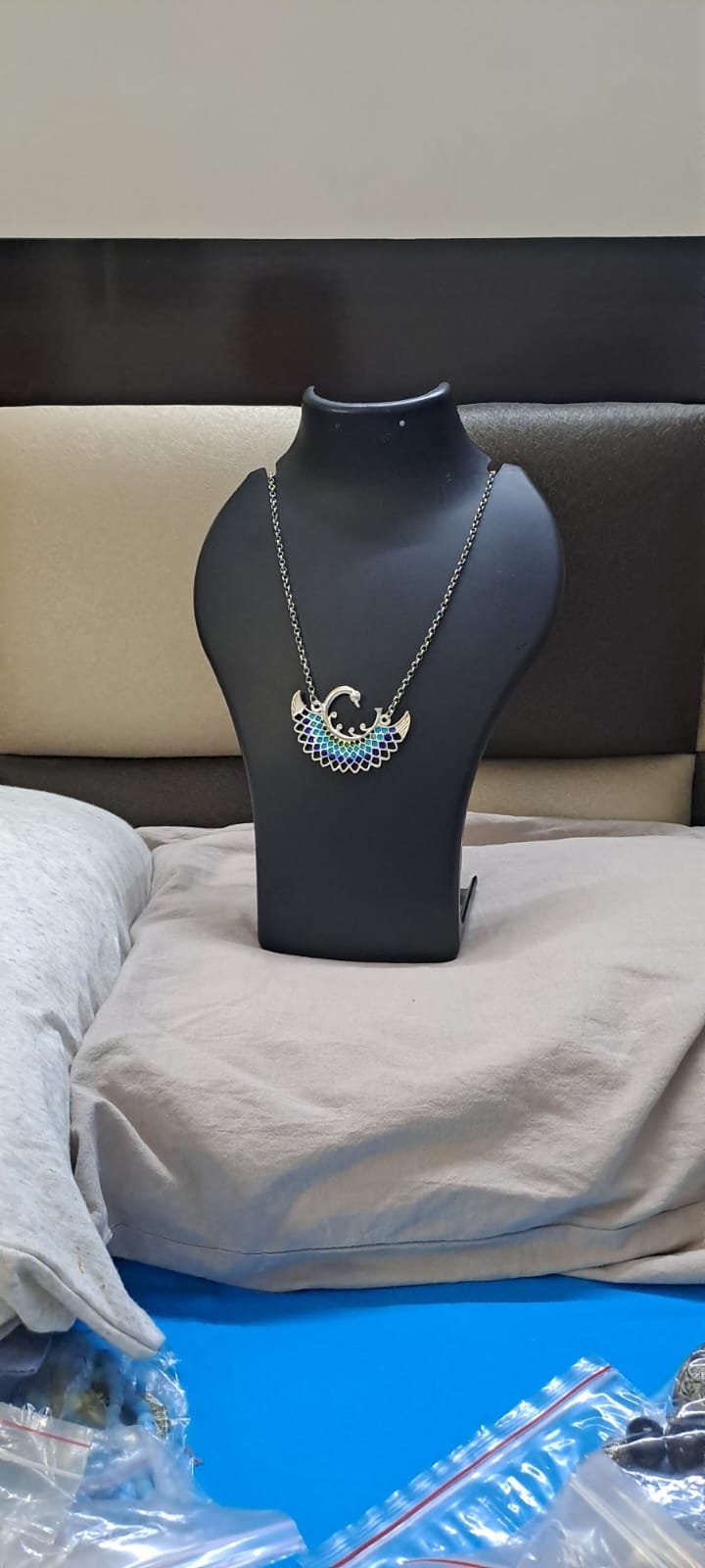 Silver oxidised chain with swan pendant