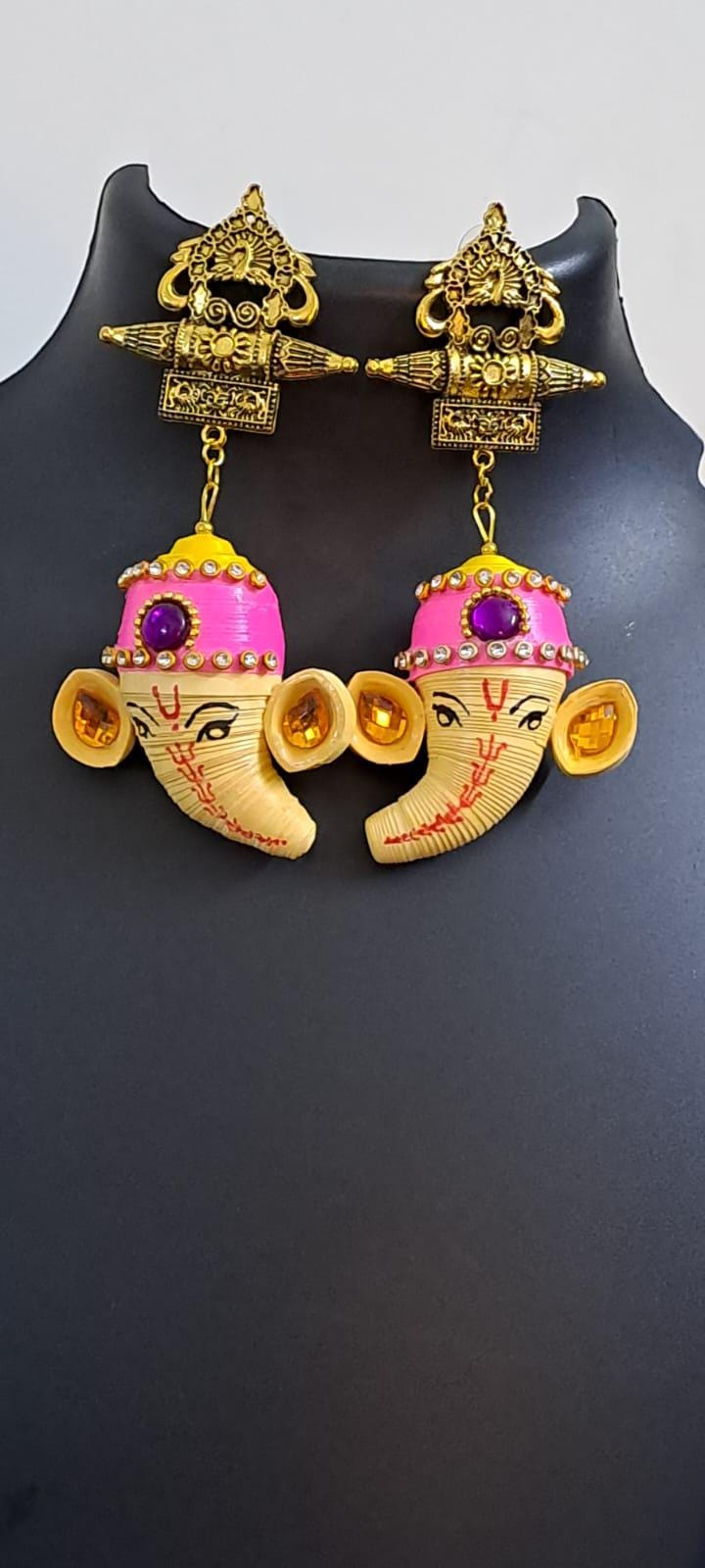 Paper quilling Ganesha earrings