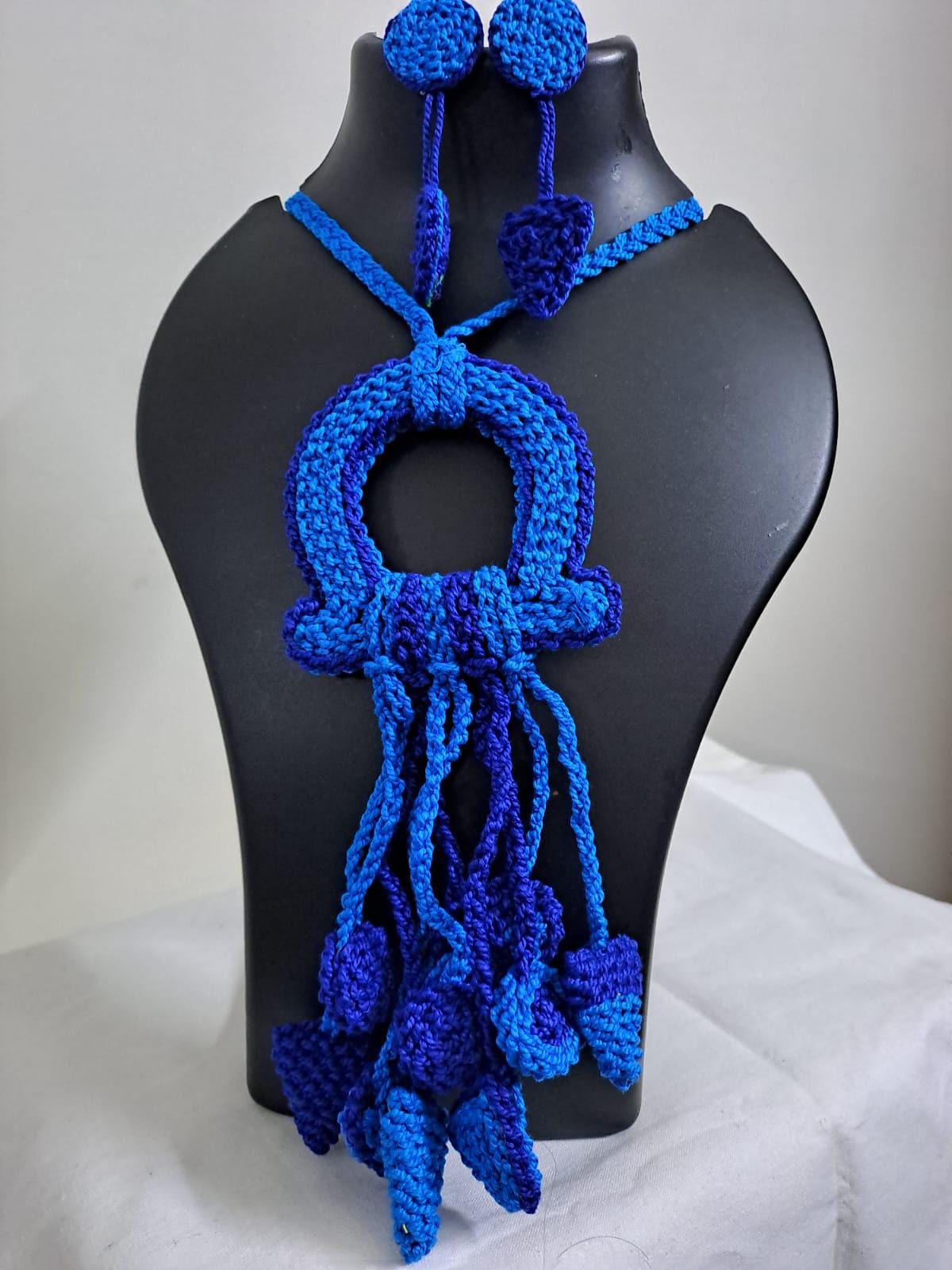 Crochet thread necklace set with fringes and matching earrings