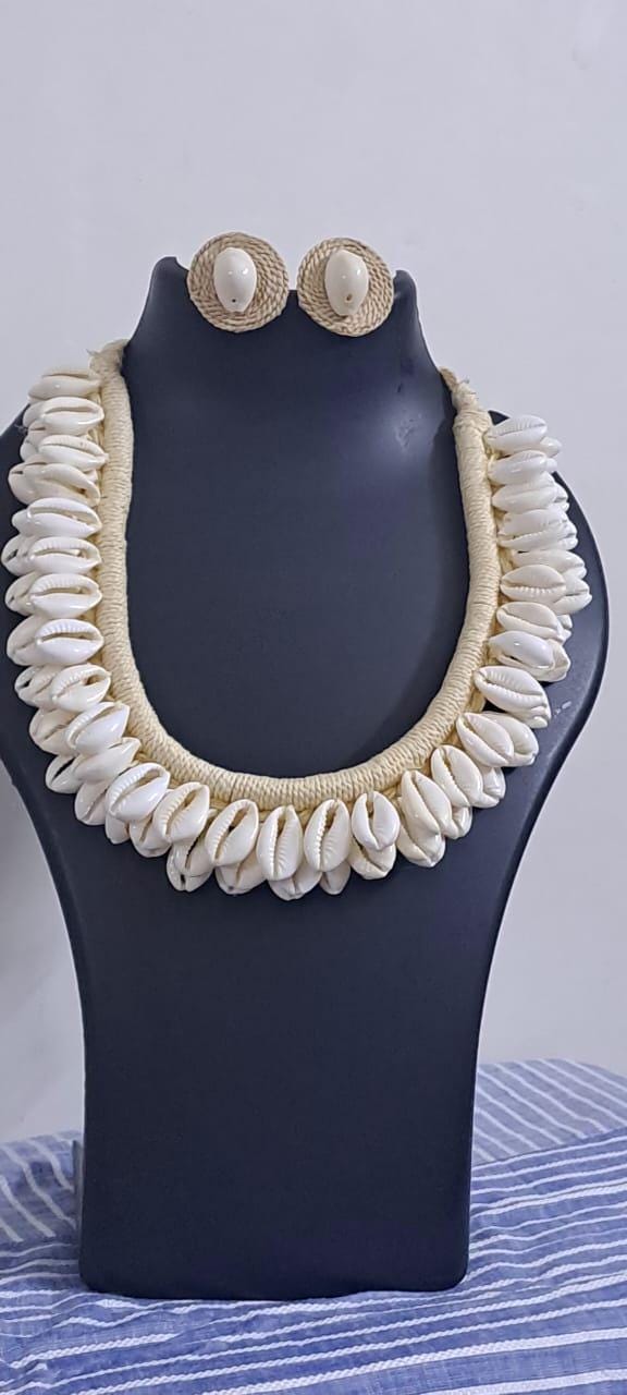 Exclusive jute n shell necklace and matching earrings