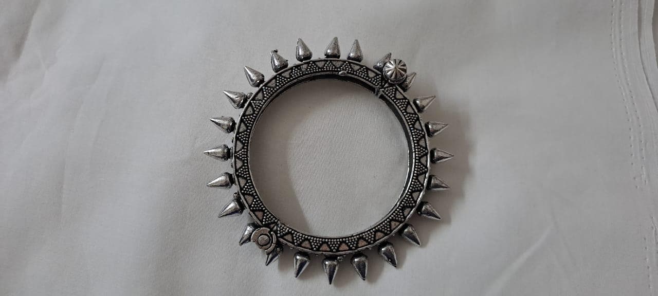 Silver oxidised bracelet/kada