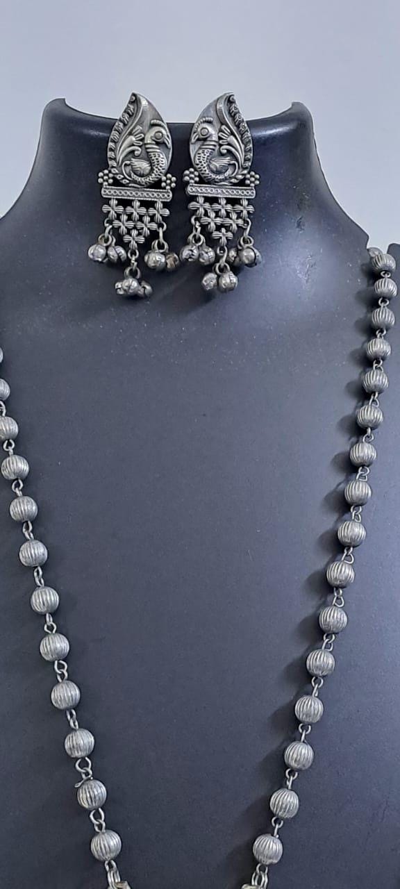 Exclusive light weight silver oxidised set.