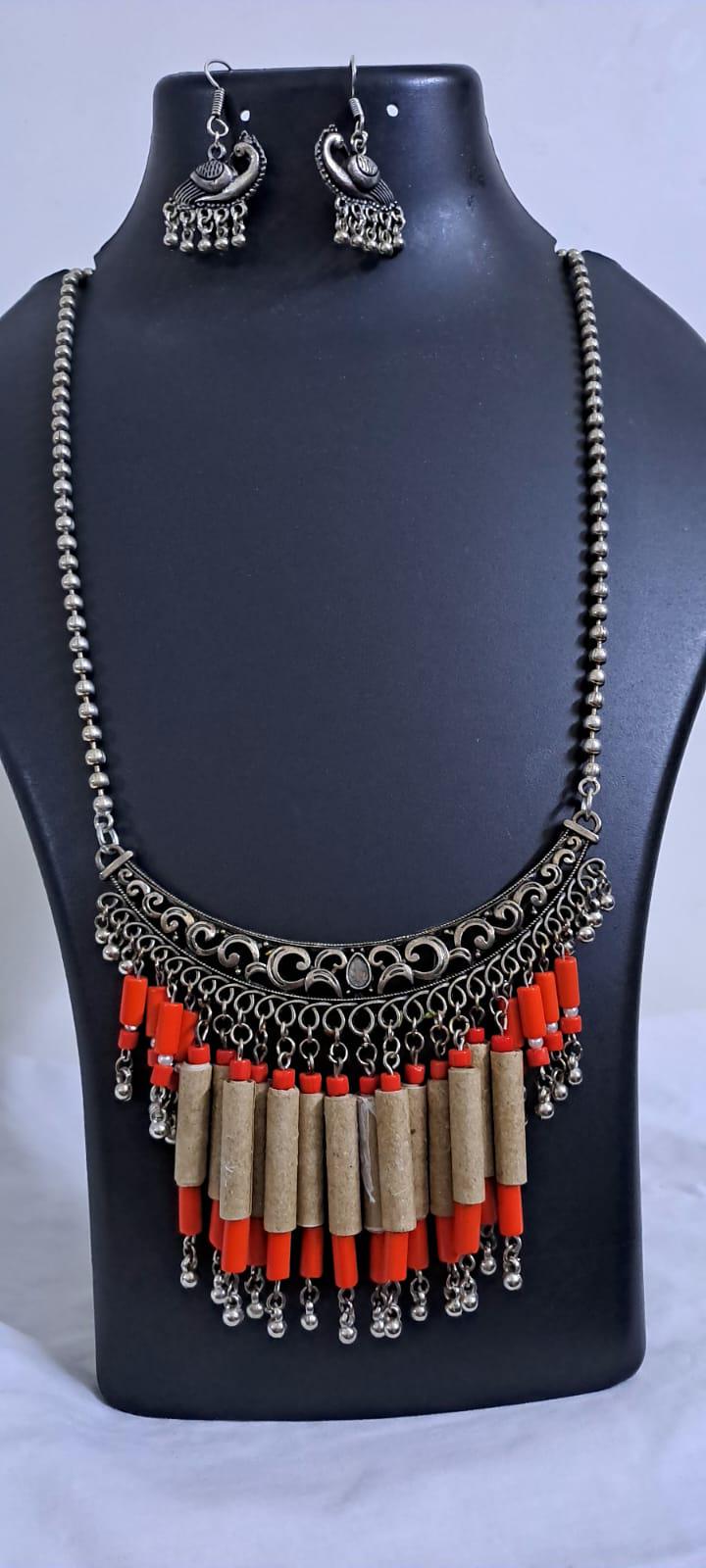 Silver oxidised pendant necklace set with paper beads fringes