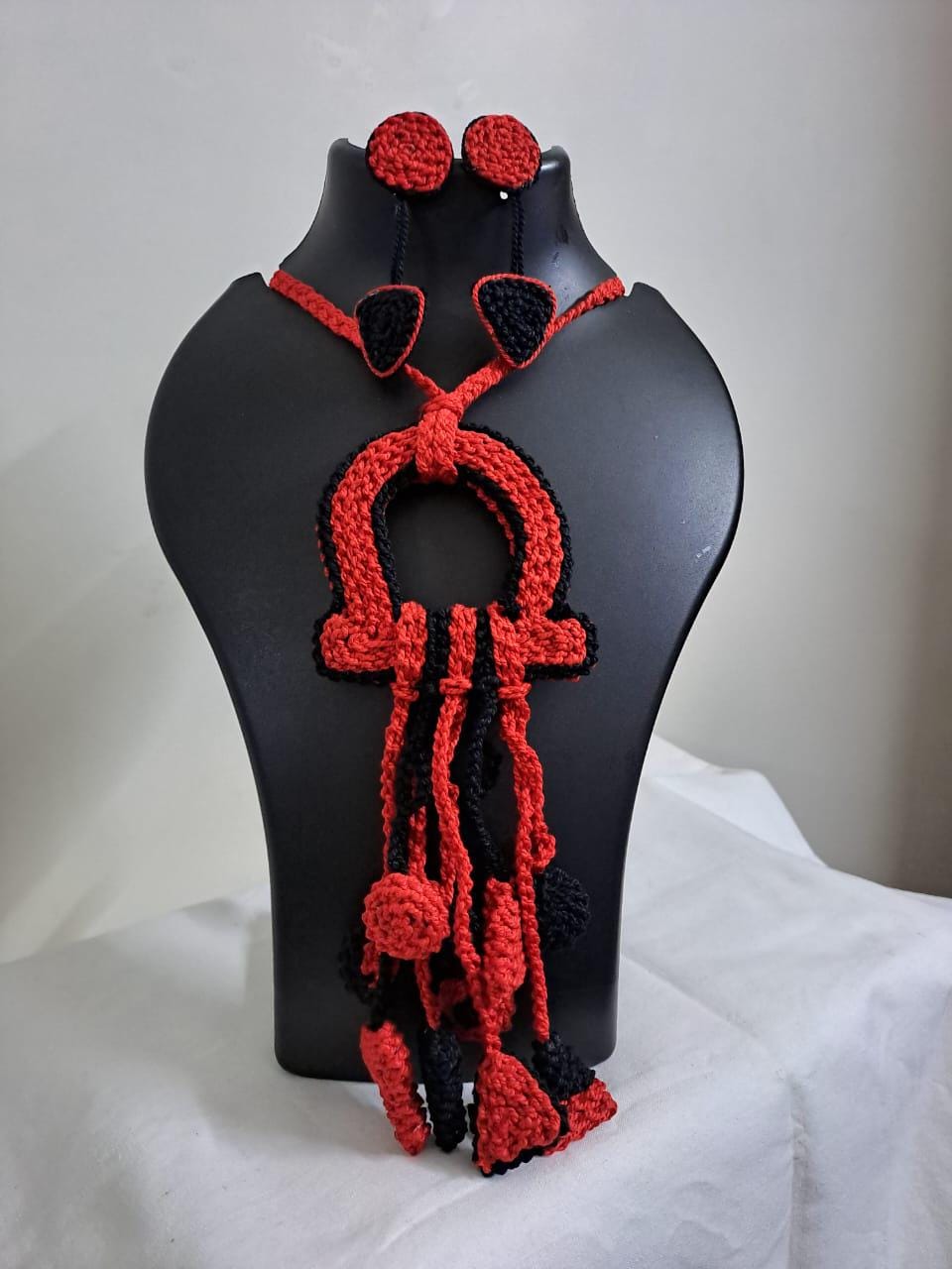 Crochet thread necklace set with fringes and matching earrings