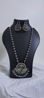 Exclusive light weight silver oxidised set.
