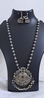 Exclusive light weight silver oxidised set.