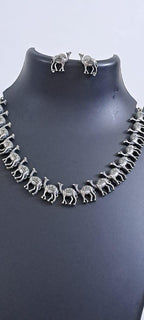 Exclusive n beautiful camel necklace n matching earrings