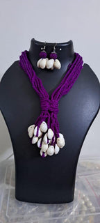 Exclusive combo shell necklaces  and matching earrings (4 sets)