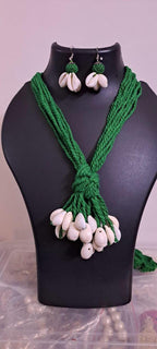 Exclusive combo shell necklaces  and matching earrings (4 sets)
