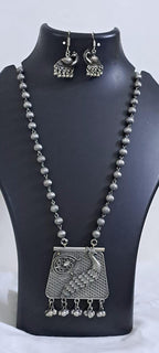 Exclusive light weight silver oxidised set.