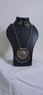 Exclusive light weight silver oxidised set.
