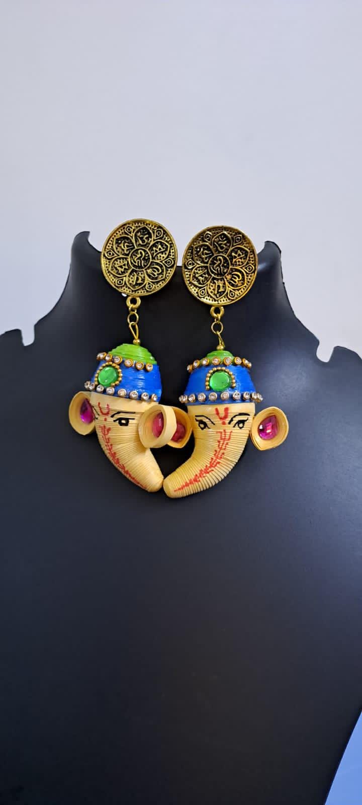 Paper quilling Ganesha earrings