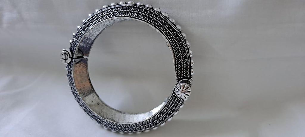 Silver oxidised bracelet/kada