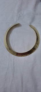 Exclusive golden neckband