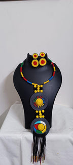Exclusive multicoloured hasuli thread necklace set with round thread pendant n matching earrings