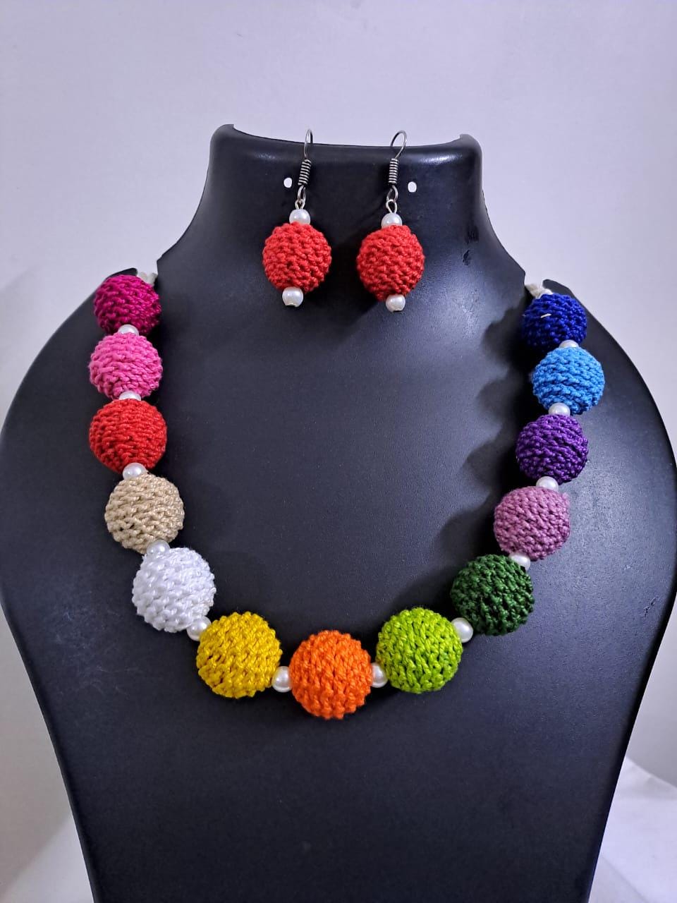 Thread beads necklace set with matching earrings
