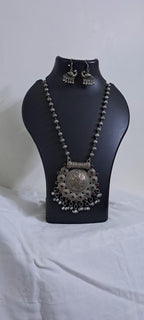 Exclusive light weight silver oxidised set.