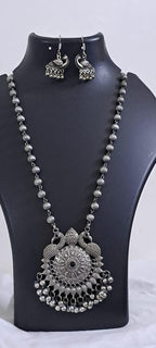 Exclusive light weight silver oxidised set.