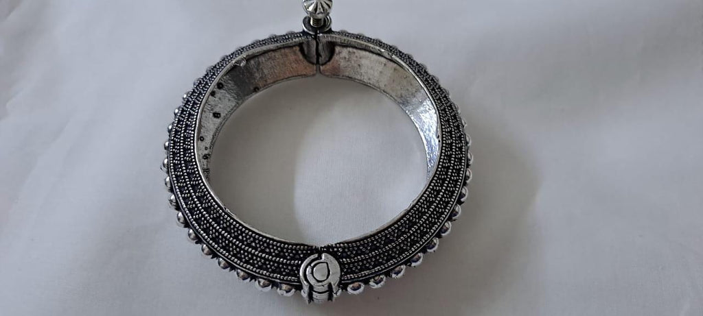 Silver oxidised bracelet/kada