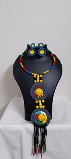 Exclusive multicoloured hasuli thread necklace set with round thread pendant n matching earrings