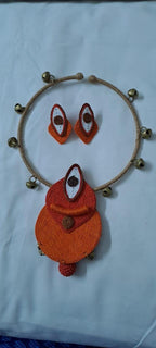 Exclusive hasuli necklace set with attractive round eye thread pendant n matching earrings