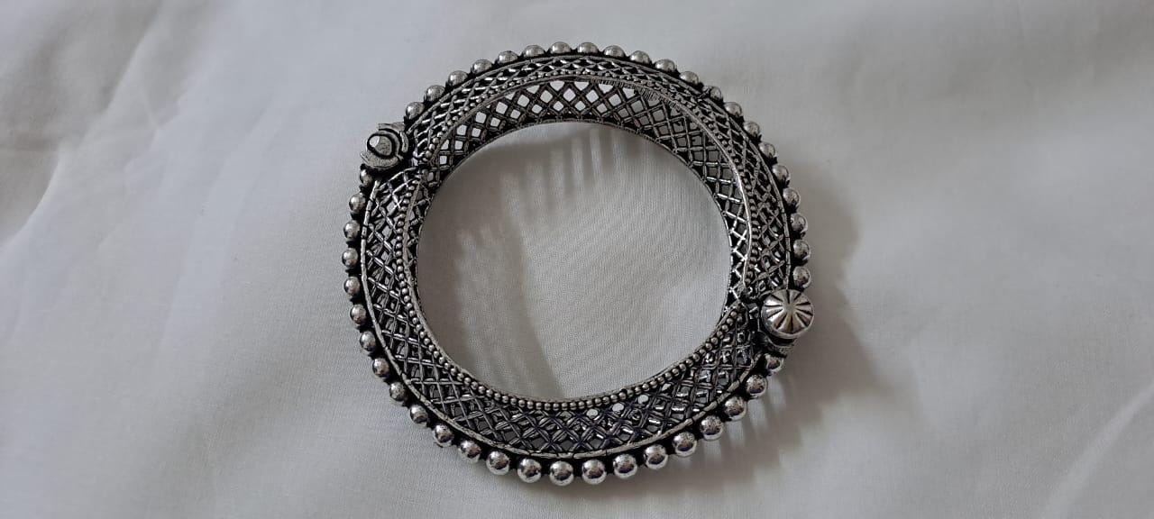 Silver oxidised bracelet/kada