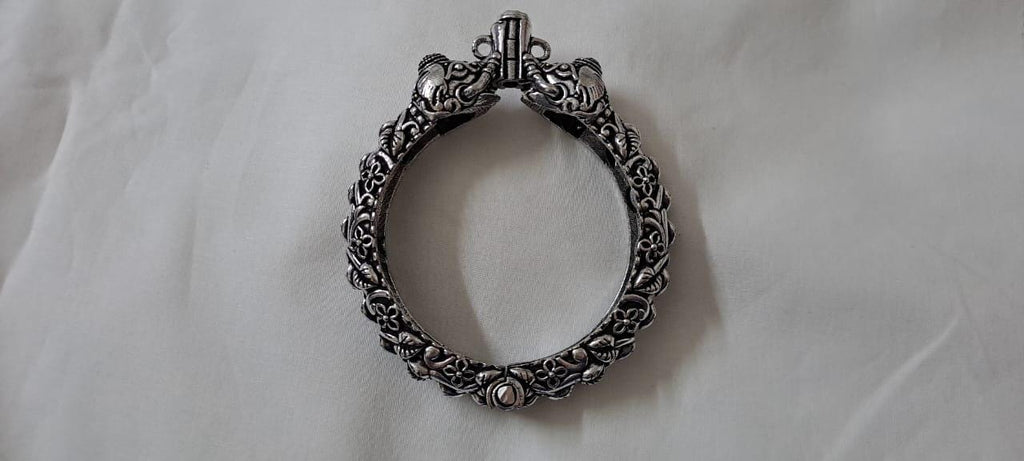 Silver oxidised bracelet/kada