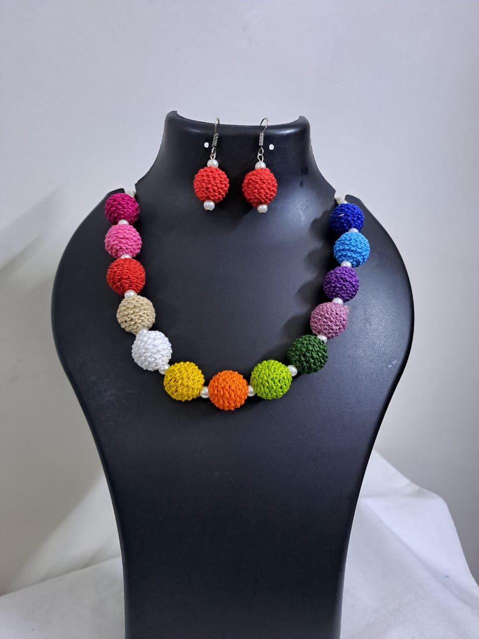 Thread beads necklace set with matching earrings