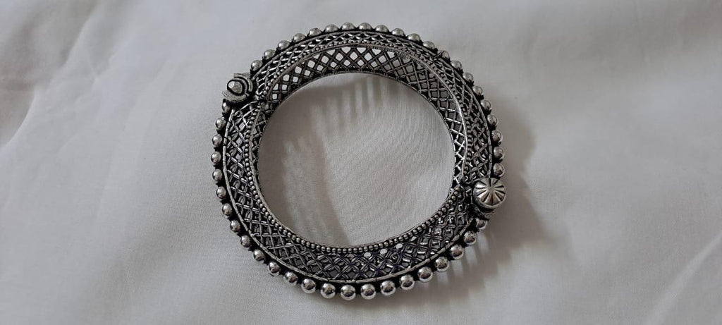 Silver oxidised bracelet/kada